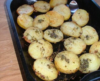 Ugnsstekt potatis à la citrontimjan, vitlök och olivolja
