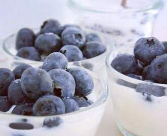 Süße Zuckerhörnchen mit saftiger Joghurt-Blaubeer Füllung – für einen guten Start in den Tag