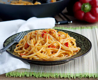 Linguine with pepper and leek cream