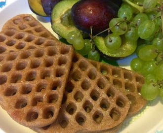 Einfache Frühstücks-Waffeln mit Zimt (vegan, laktosefrei, ohneZucker)gebacken mit Silikon-Waffelformen von Tchibo