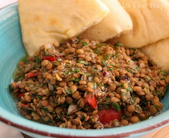 Taboulé de lentilles et pain pita (pain libanais) fait maison, une recette végétalienne succulente!