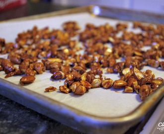 Candied Almonds Recipe (You can make it with pecans or walnuts, too!)