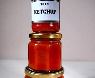 Domowej roboty, zdrowy keczup / ketchup z cukinią