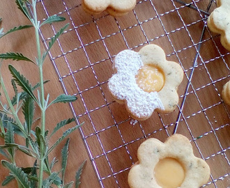 Μπισκότα λεβάντας με κρέμα λεμονιού/Lavender Cookies With Lemon Curd
