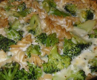 Broccolilåda med pasta