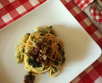 Primi piatti:Spaghetti integrali con cicorie puntarelle ed emulsione di acciughe