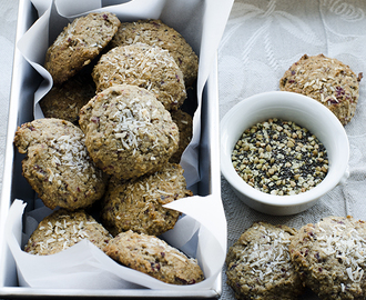 Fast easy and healthy nut & seed cookies - Biscotti veloci ai semi e farina di avena senza burro senza latte!