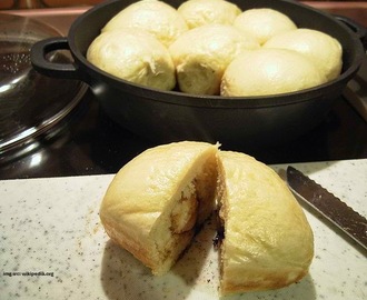 HOW TO MAKE DAMPFNUDELN