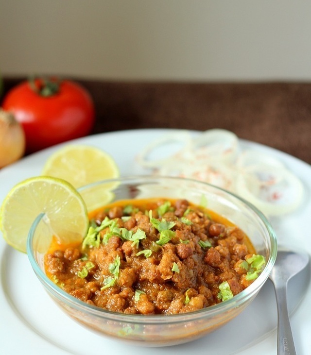 Kala Chana Masala Recipe, Black Chana Curry (Punjabi Style)