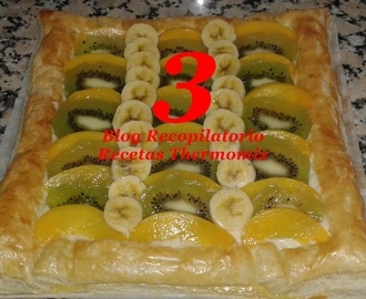 Tarta cumpleblog de hojaldre con crema pastelera y frutas en thermomix
