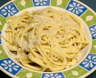 Mit Pasta und Parmesan zum schnelle Erfolg - Spaghetti Parmigiani sind sehr einfach und im Handumdrehen gemacht mit maximalem Geschmack