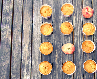 │Traumhafte Pfirsiche verstecken sich im Muffin│ [Weiße Schokolade hat sich auch eingeschlichen]