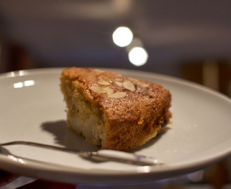 Apple and Almond Cake