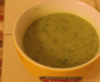 Zucchini Soup with Garlic and Basil