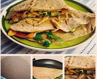 Piadina vegetariana al farro con verdure grigliate e provolone (Vegetarian spelt "piadina" with grilled vegetables and provolone cheese)