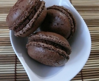 Macarons Chocolat Noir (meringue française et ganache simple)