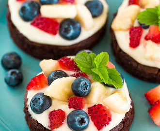 Mini Brownie Fruit Pizzas with Cream Cheese Frosting