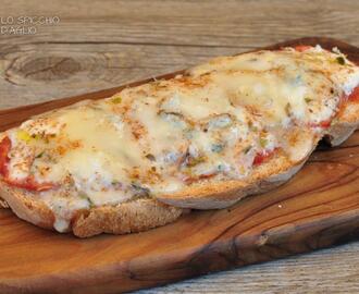 Pan di pizza al gorgonzola
Ti potrebbero interessare anche:
