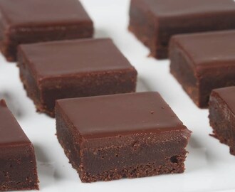 Chocolate Brownies Recipe Demonstration - Joyofbaking.com