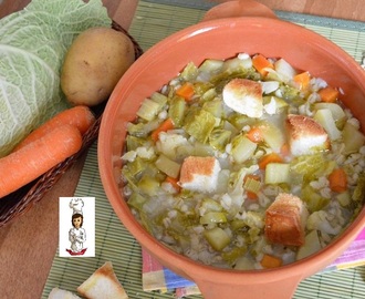 Zuppa di verdure e orzo perlato