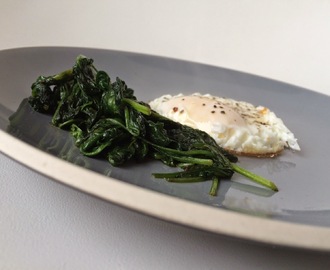 Szpinak i jajko – dietetyczne śniadanie za 2PLN