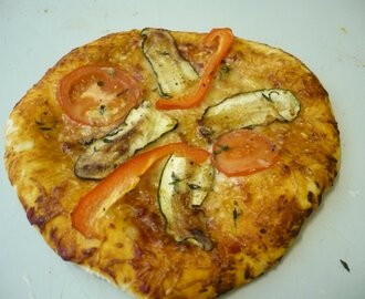 paistettu kesäkurpitsa pizza