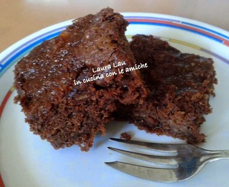TORTA PANE E CIOCCOLATO SENZA BURRO (Brownies) di LAURA LAU