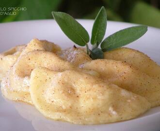 Ravioli di patate gorgonzola e noci
Ti potrebbero interessare anche: