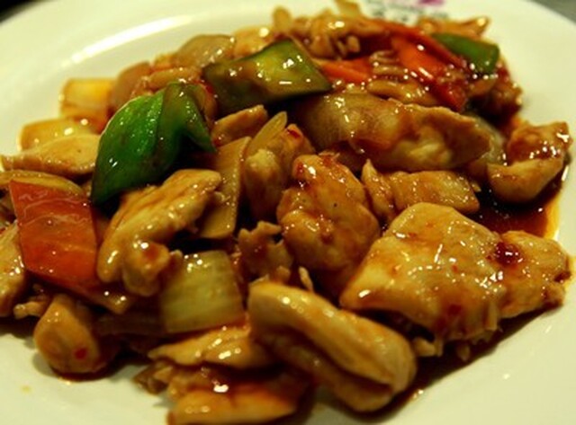 Pollo con salsa picante estilo chino