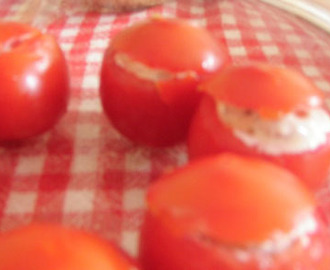 Tomaatjes gevuld met garnalen