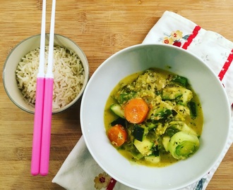 Verduras con curry y leche de coco + arroz al vapor - Recetas