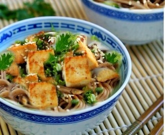 Makaron soba z tofu