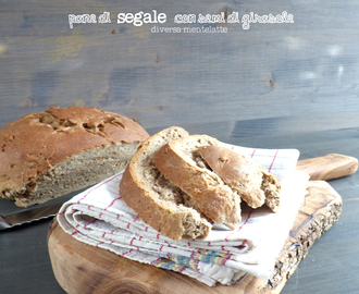 Pane di segale con semi di girasole
