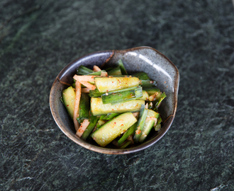 Korean Home Cooking: <i#x3E;Quick and Easy Cucumber Kimchi</i#x3E;