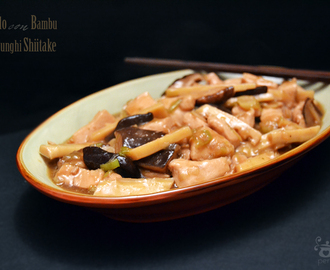 Pollo con Bambu e Funghi Shiitake