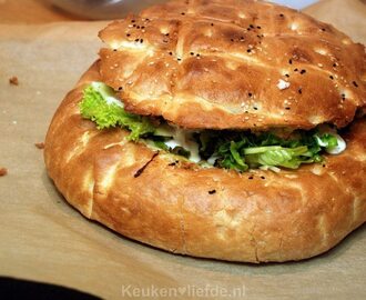 Gevuld Turks brood met shoarma