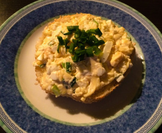 Szybkie śniadanie – domowa pasta jajeczna