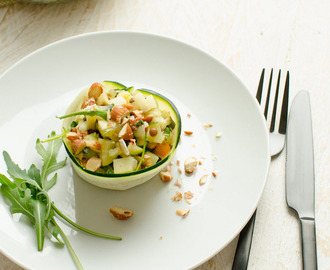 Vegan voorgerecht: Groente tartaar met linzen, pastinaak en courgette