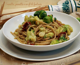 Spaghetti integrali con cavolini, broccolo e pomodorini secchi