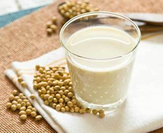 Latte di soia: proprietà e ricetta per farlo in casa