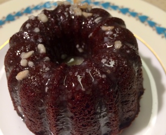 mini chocolate bundt cakes with salted caramel drizzle