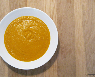 Cremet og krydret linse- og gulerodssuppe