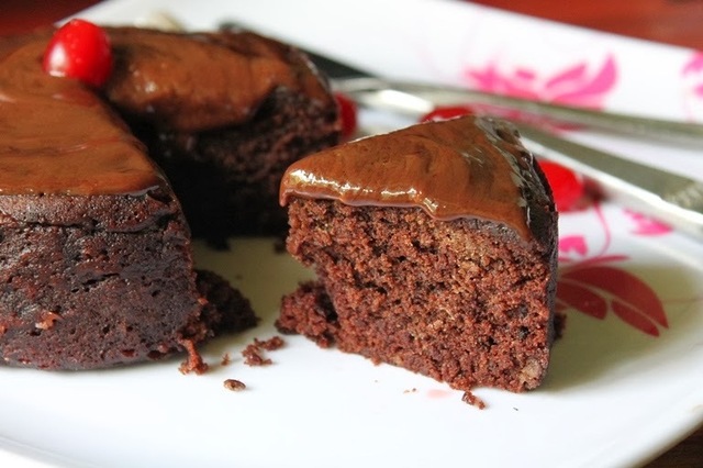 Microwave Eggless Chocolate Cake / How to Make Cake in Microwave / 5 Min - Chocolate Cake - My 1000th Post
