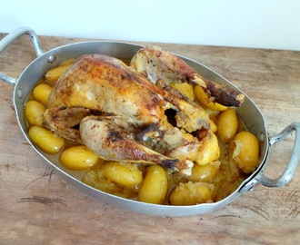 Pintade aux pommes de terre grenaille, 4 épices et sauce aux pommes Granny Smith (Guinea fowl with new potatoes,  mixed spices and sauce with Granny Smith apples)