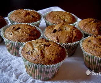 Muffin integrali al farro, noci e cioccolato fondente