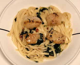 Tuscan linguine with scallops and spinach cream