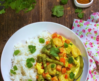 Curry z Krewetkami, Warzywami i Mleczkiem Kokosowym
