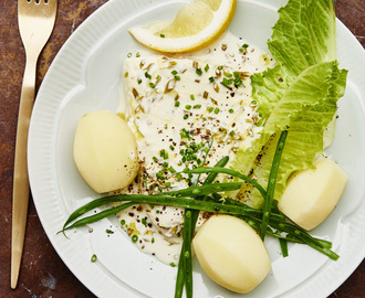 Fisk i ugn med citron- och gräslökssås | Recept ICA.se
