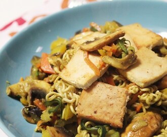 {Vegan} – Bunter Gemüse Wok mit Tofu