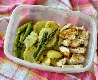 Lunchbox: Zdrowy obiad z kurczakiem, ziemniakami i szparagami